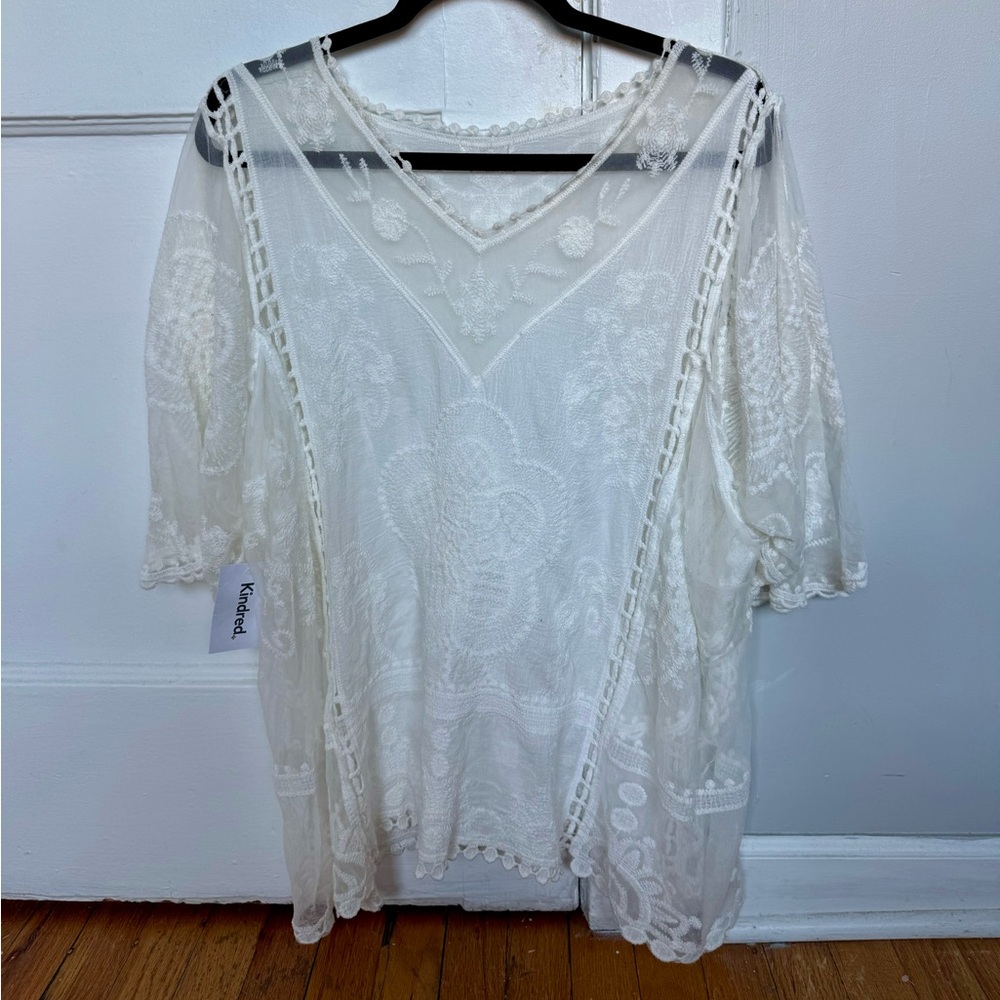 HAS TO GO ASAP Kindred White Lace V-Neck Top Blouse nwt